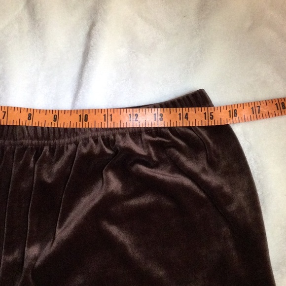⭐️ Gilligan & O’malle Chocolate Brown Velour stretch women’s Pants - Picture 2 of 14